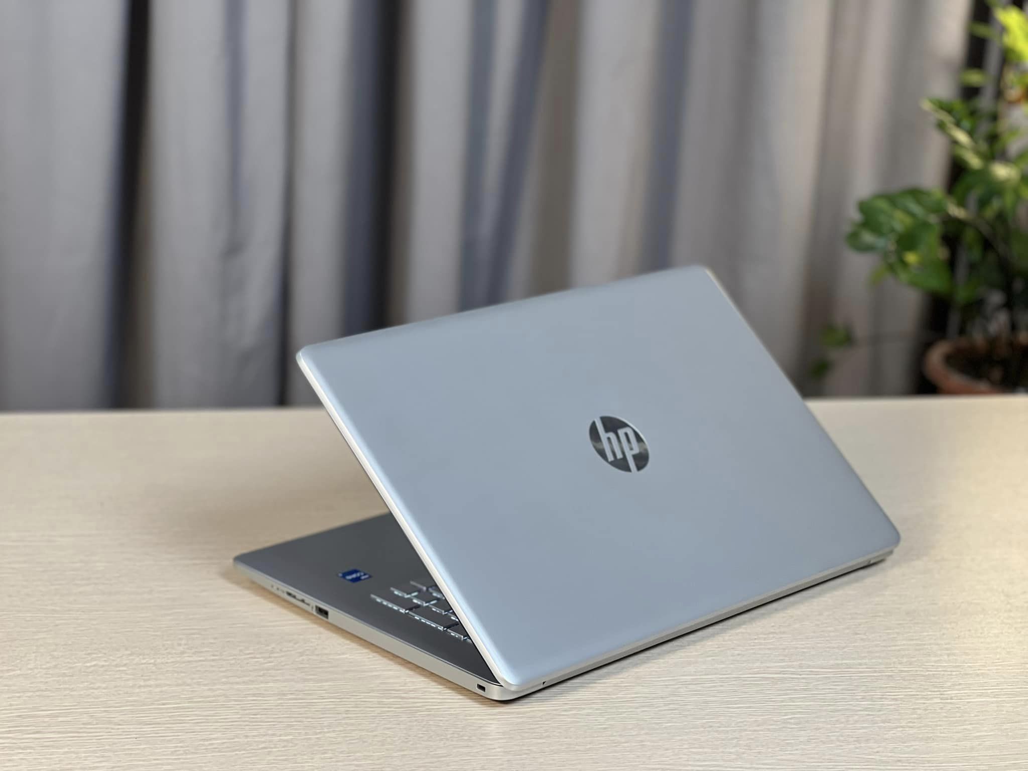 Laptop HP Notebook 17 By4059CL-2.jpeg